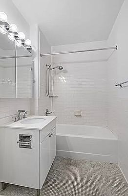 5th image of 99 John St APT 1611