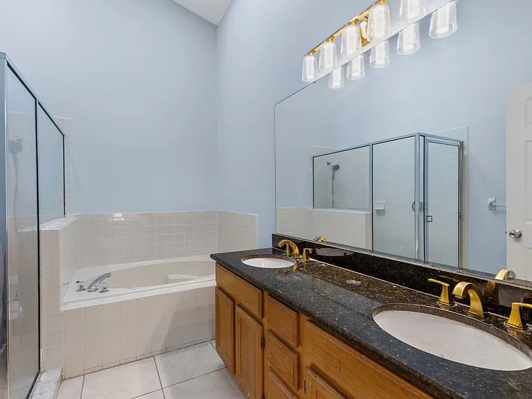 8026 Waldorf Ct — Photo 19