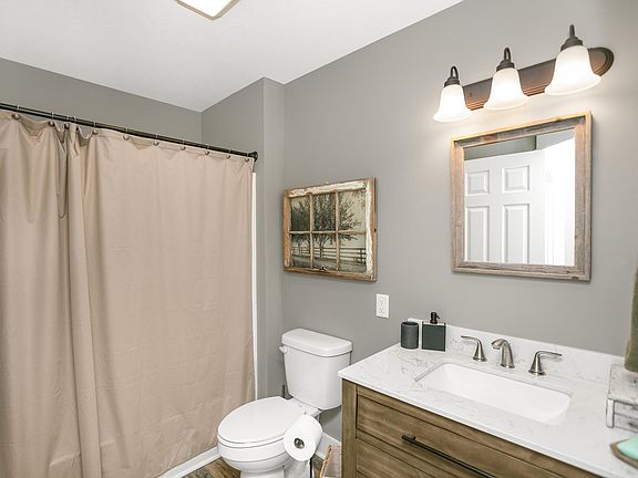 4th image of 70272 Hilltop Dr