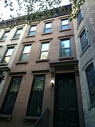 322 East 69th Street in Lenox Hill