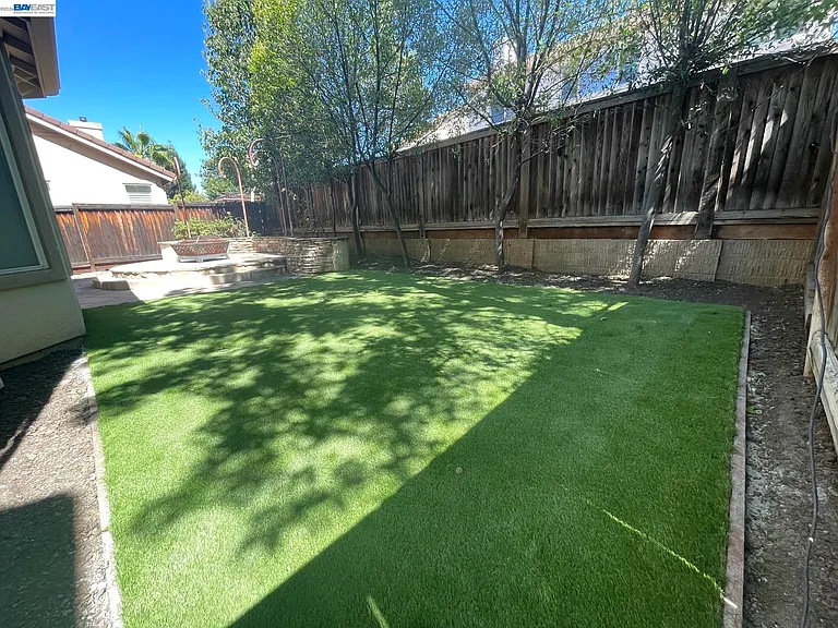 1336 Tiffany Dr — Photo 16