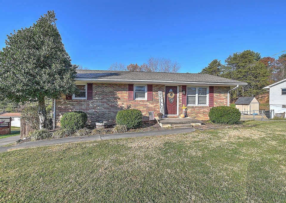 1st image of 3020 Lowrance Dr