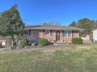 3020 Lowrance Dr, Kingsport, TN 37660