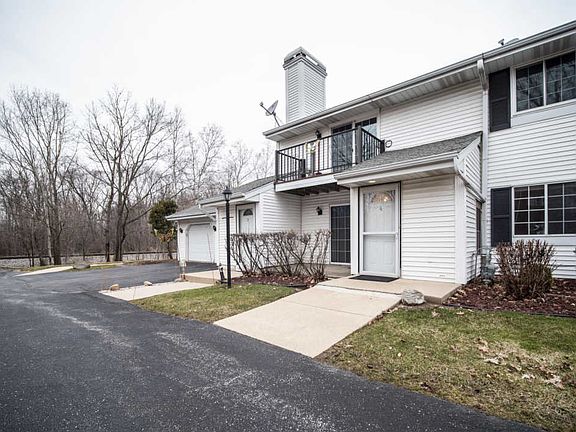 2nd image of 8851 S Wood Creek Dr APT 4