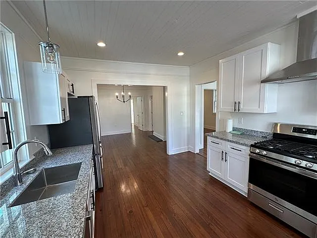 1320 Monroe St — Photo 6