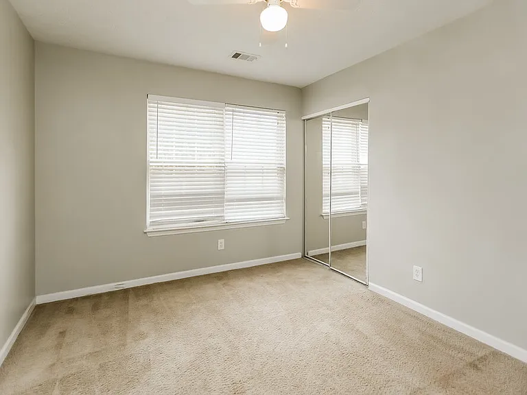 652 Windcroft Cir NW — Photo 13
