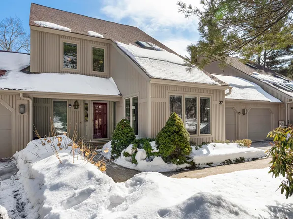 37 Wildwood Drive #37, Cape Elizabeth, ME 04107