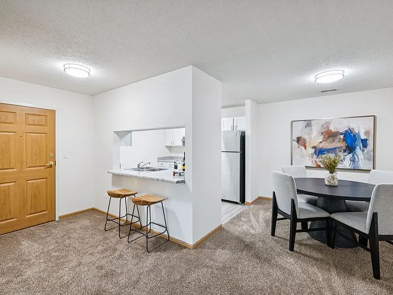 Northbrook Apartments — Photo 256