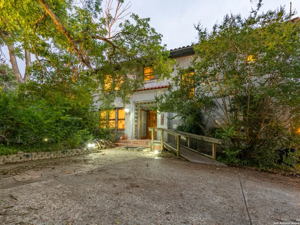 208 terrell, Terrell Hills, TX 78209