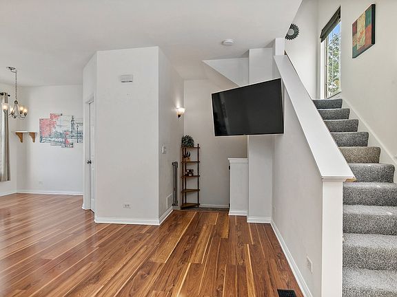 4th image of 1552 Grand Dr Unit 4