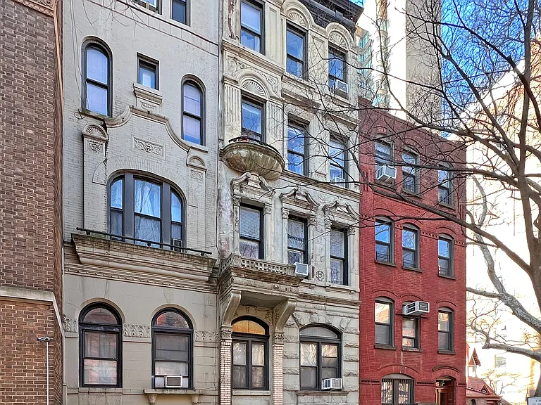 118 W 69th St #4A — Photo 10