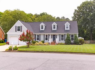 419 Granada Dr, Chesapeake, VA 23322