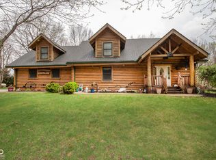 8647 N 1450 E, Royal Center, IN 46978