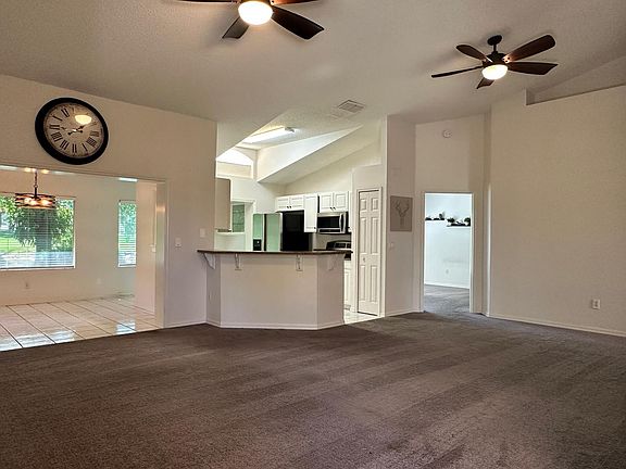 4th image of 2439 Saint Augustine Blvd