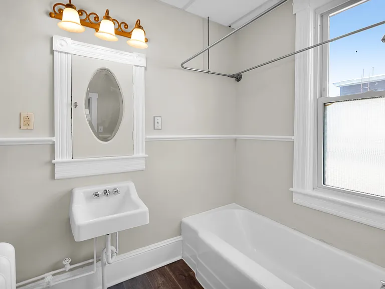 265-267 E Bertsch St #2 — Photo 11