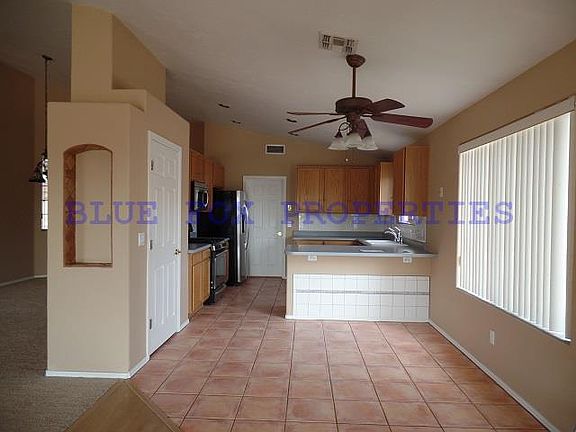 4th image of 8526 N Sayante Way