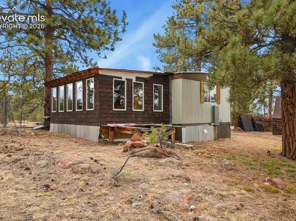 957 Arapahoe Dr, Florissant, CO 80816