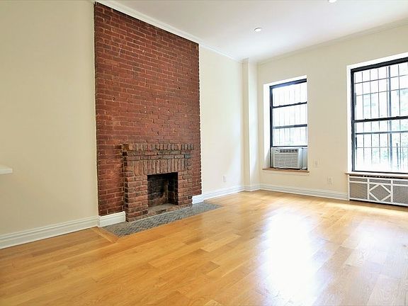 4th image of 124 W 75th St APT 4B