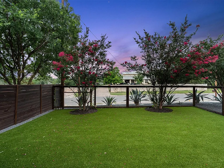 5601 Jackie Robinson St #1 — Photo 40