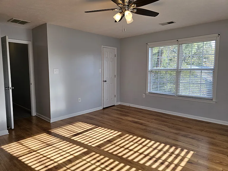 8535 English Saddle Dr — Photo 37