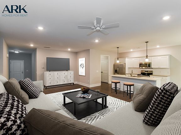 3rd image of 51 Greyfield Dr