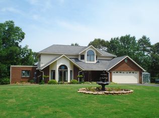 386 Sonlit Way, Seneca, SC 29672