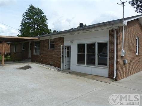 3rd image of 1203 Fairfield Pike