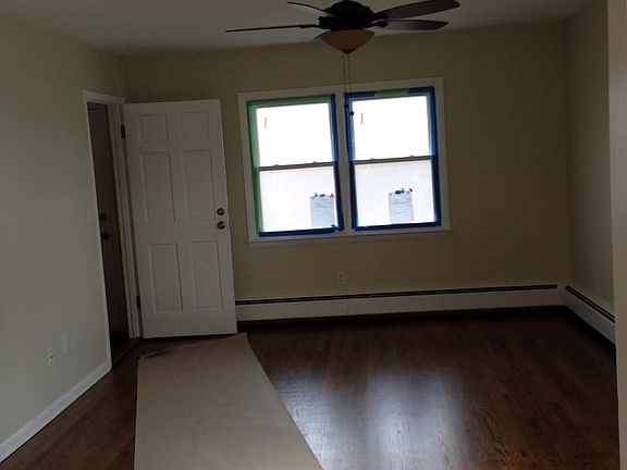 4th image of 209 Underhill Ave #1
