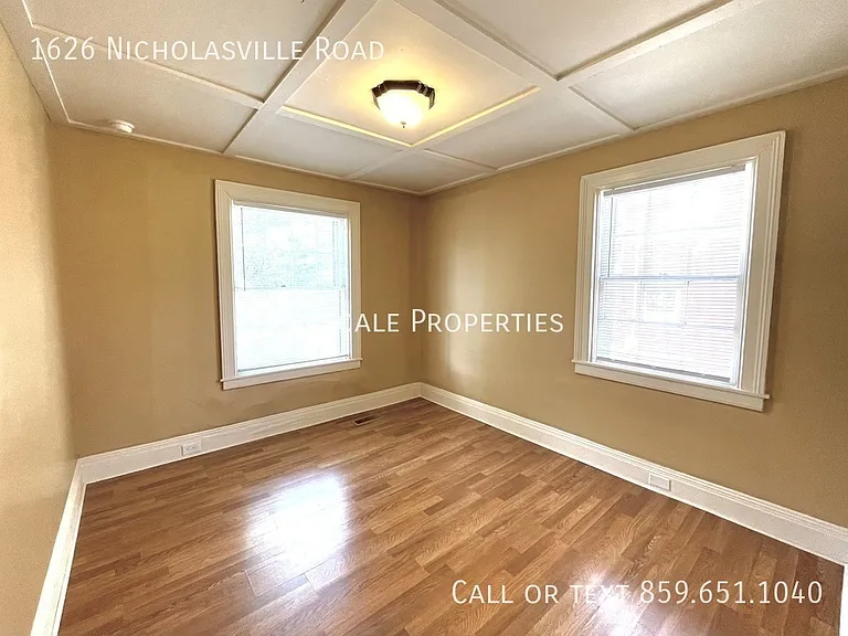 1626 Nicholasville Rd — Photo 6