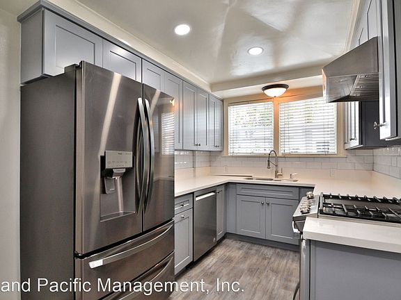 4th image of 1015 Highland Ave