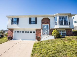 3355 Briarwood Manor Dr, Arnold, MO 63010