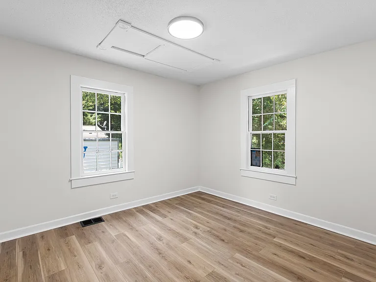 3311 Arlington Dr — Photo 11