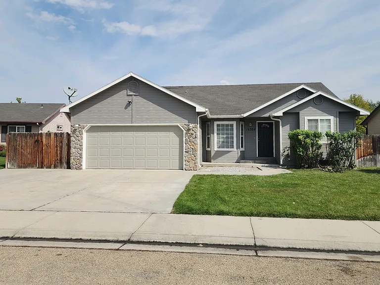 16384 Rainbow Dr — Photo 1