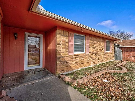 3rd image of 7919 NW Terrace Hills Blvd