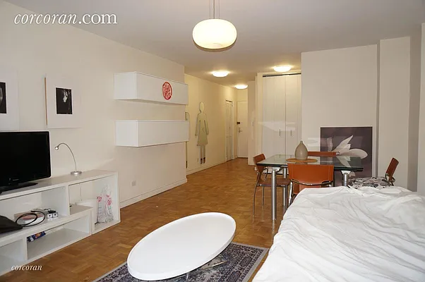Rented by Corcoran | media 20