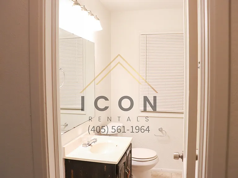 1108 W Warren St — Photo 17