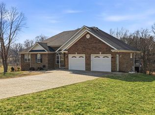 886 Megan Ln, Glasgow, KY 42141