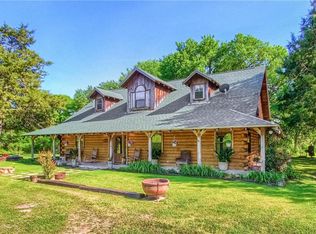423 Monkey Rd, Elgin, TX 78621