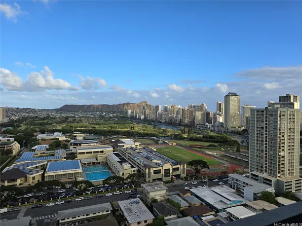 555 University Ave APT 2505, Honolulu, HI 96826