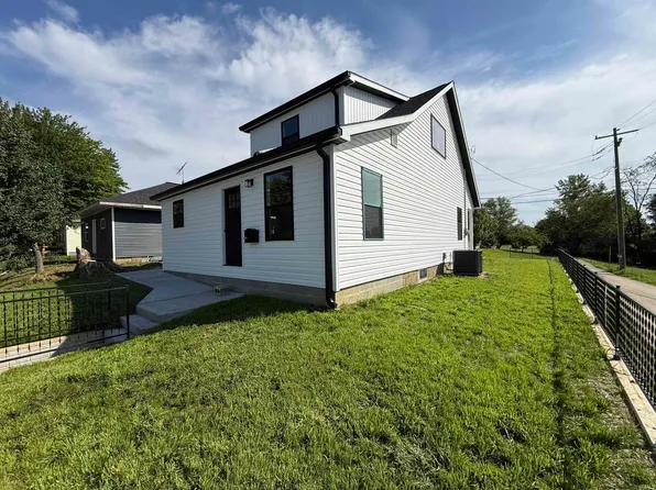 716 S 9th St, Petersburg, IN 47567