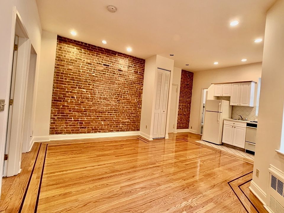 1st image of 437 W 44th St APT 5RW