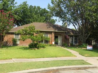 8205 Meadowlark Ln, Rowlett, TX 75088