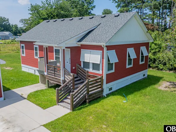 330 Old Wharf Rd, Wanchese, NC 27981