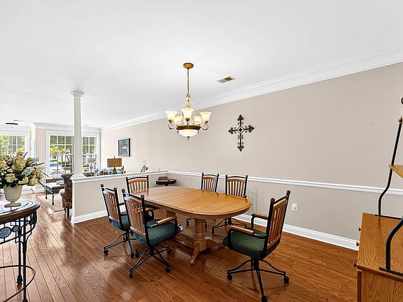 5th image of 208 Sawgrass Ct #208