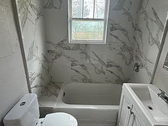 3rd image of 5064 Highland Ave