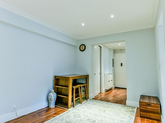 4th image of 411 Park Pl