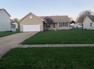 523 Plum Creek Dr, Wadsworth, OH 44281