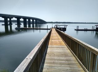 4 Riverwind Dr, Port Royal, SC 29935