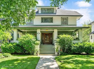 160 N Elmwood Ave, Oak Park, IL 60302