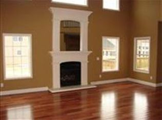 3912 Baywood Rd, Bloomington, IL 61704